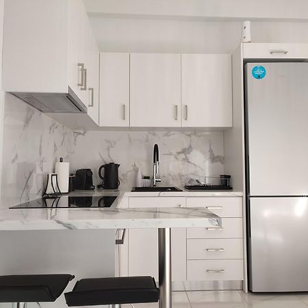 Elegant & Modern Apartment Near To Athens Riviera Piraeus Buitenkant foto